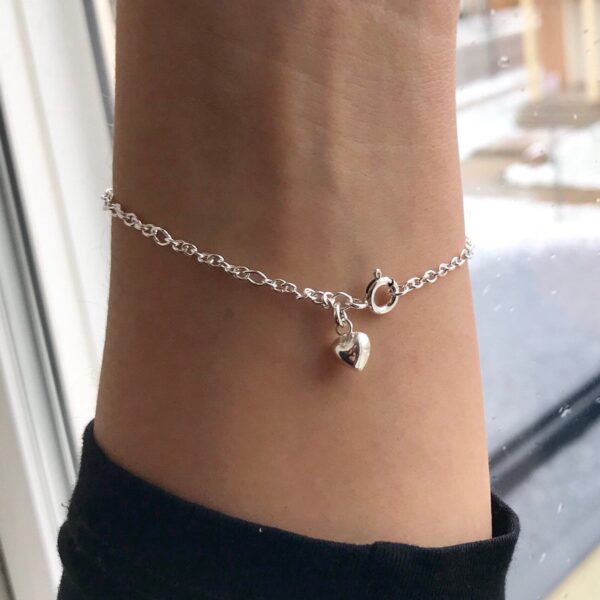 Dainty Silver Heart Bracelet