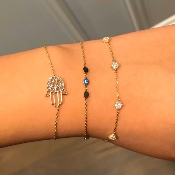10 karat Gold Hamsa Bracelet